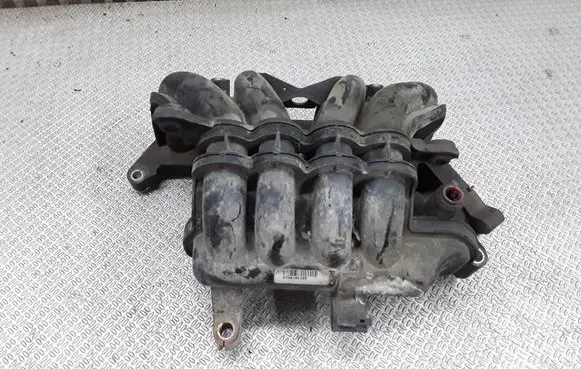 Ford Fiesta Intake manifold VP2S6U9424CC