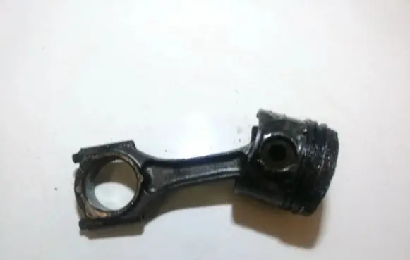 Opel Zafira A Piston with connecting rod
