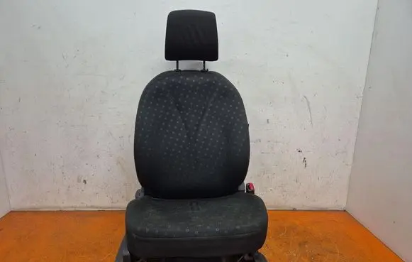 Toyota Yaris Front passenger seat 