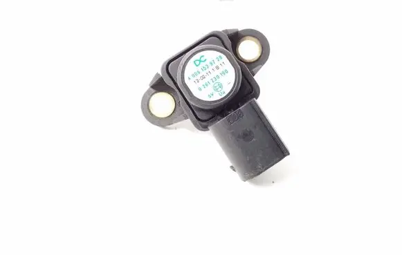 Mercedes-Benz E C207 W207 Air pressure sensor A0061539728
