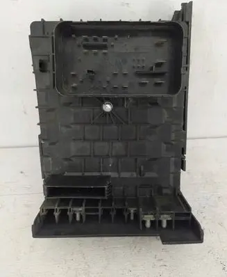 Volkswagen Golf V Fuse module 1K0937125