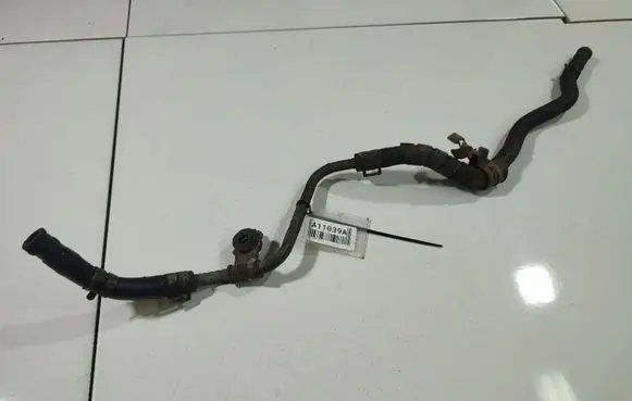Toyota Avensis T250 Engine coolant pipe/hose 