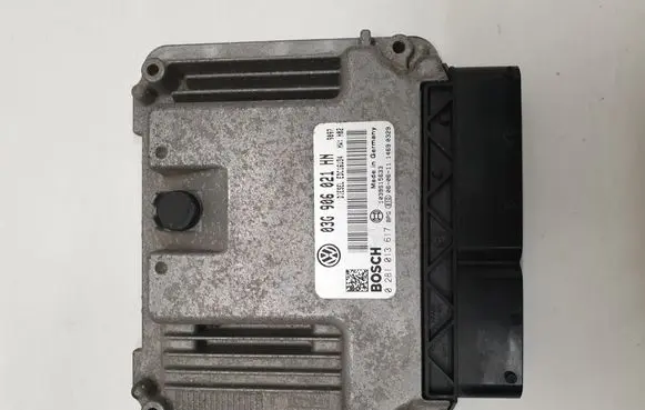 Volkswagen Touran I Engine control unit/module 03G906021HN 0281013617