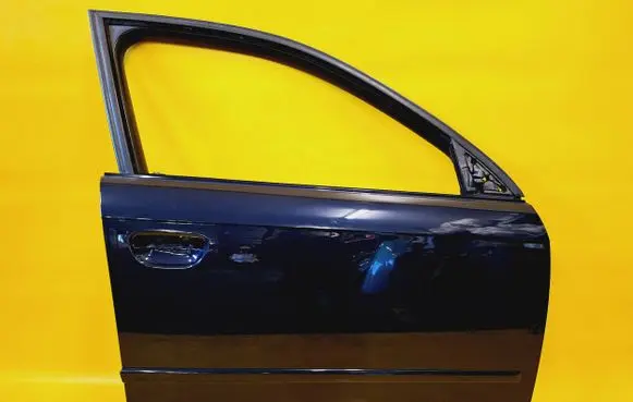Audi A4 S4 B7 8E 8H Front door