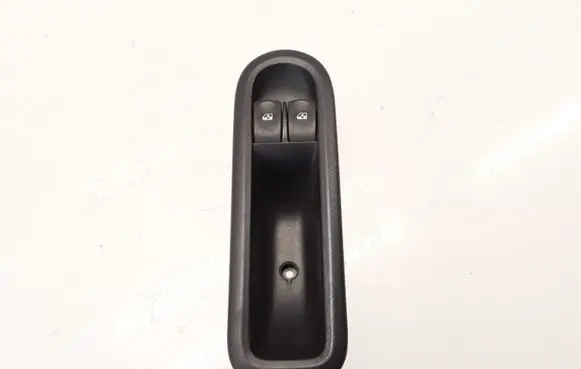 Renault Twingo II Electric window control switch 8200356513