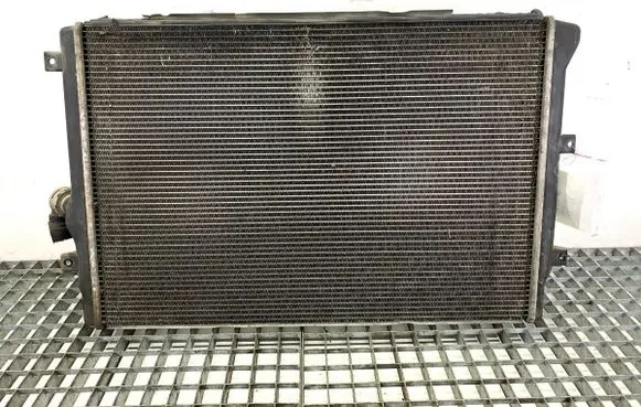Volkswagen Golf V Coolant radiator 1K0121251N
