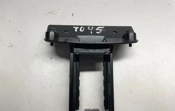Mercedes-Benz CLS C218 X218 Hand brake release handle A2044200177