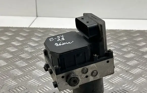 Volkswagen PASSAT B5.5 ABS Pump 4B0614517G