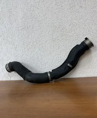 BMW 5 F10 F11 Intercooler hose/pipe 11617809834