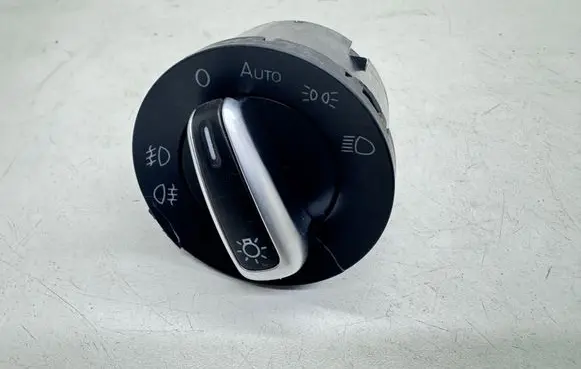 Volkswagen PASSAT B7 Light switch 3C8941431A