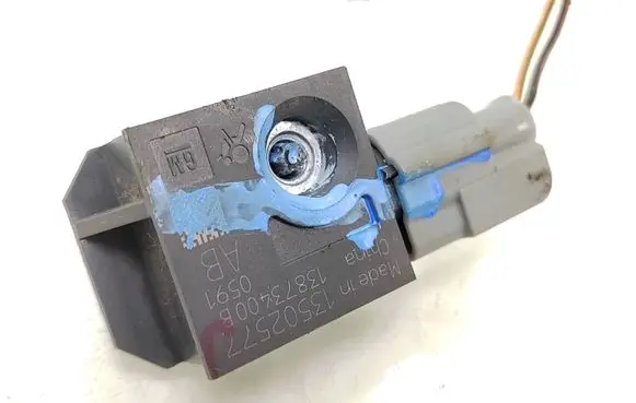 Chevrolet Orlando Airbag deployment crash/impact sensor 13502577 13873400b