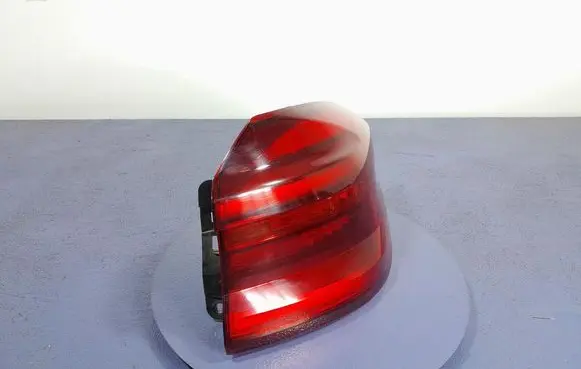 BMW X3 E83 Rear/tail lights 9853370