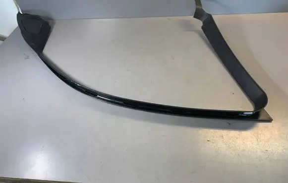BMW 1 E81 E87 Front door glass trim molding 7121145 51337121145 51337258571