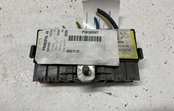 Citroen C3 Fuse module 27680 P3K303927 40881902