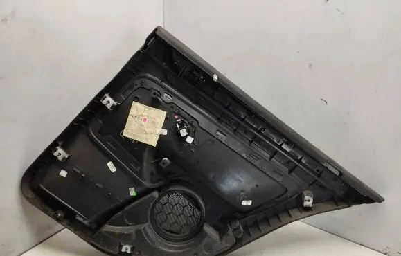Volkswagen Jetta V Rear door card panel trim
