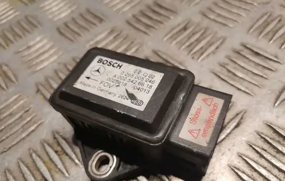Mercedes-Benz E W211 Yaw turn rate sensor 0025426618