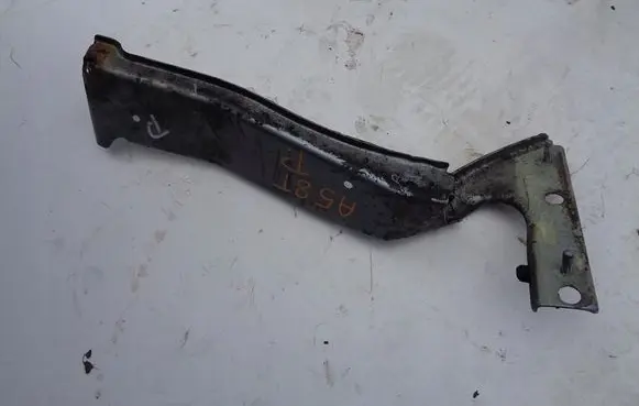 Audi A5 Sportback 8TA Fender mounting bracket