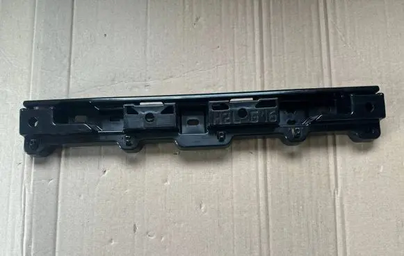 BMW 8 G14 Sill supporting ledge 7497691