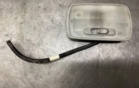 Honda CR-V Front seat light A08431