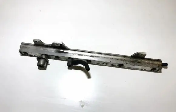 Volvo S60 Fuel main line pipe