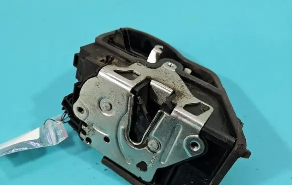 BMW X3 E83 Rear door lock 7202148 IMPRK1557797
