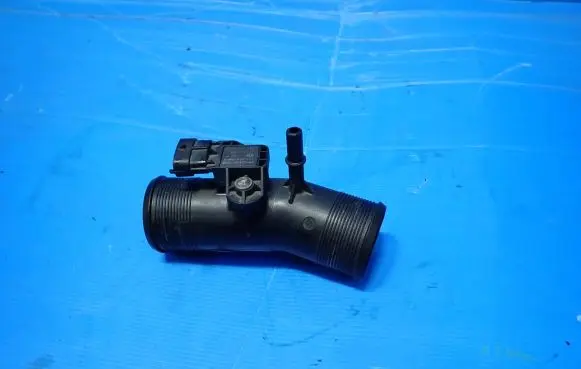 Ford Focus Intercooler hose/pipe EK3019770