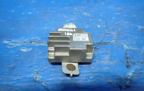 Hyundai i20 (PB PBT) Glow plug pre-heat relay 95800-1J950