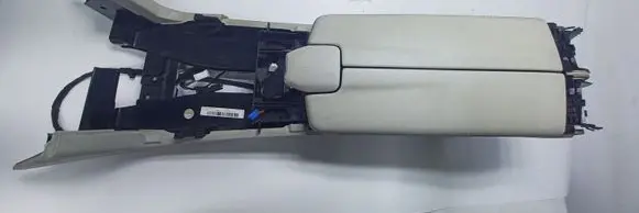 Mercedes-Benz E W212 Center console A2126801852MERC A2126801852