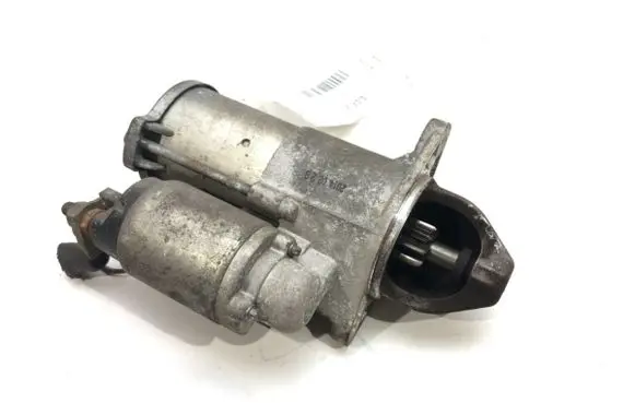 Opel Astra J Starter motor