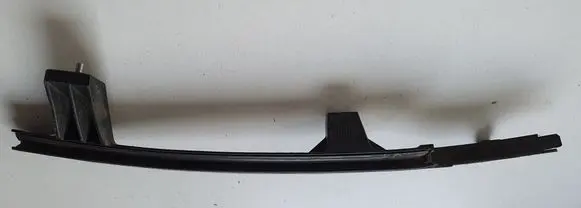 Hyundai i40 Rear door windshield rail 