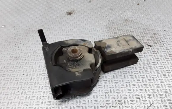 Toyota RAV 4 (XA20) Gearbox mount