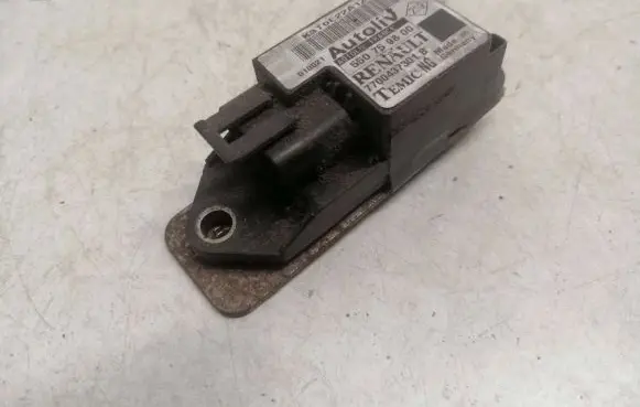 Renault Scenic I Airbag deployment crash/impact sensor 7700437301B 550759800 K3T0E22A1Z4