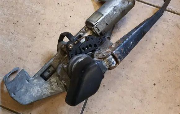 Volvo S40, V40 Rear window wiper motor 0390201529
