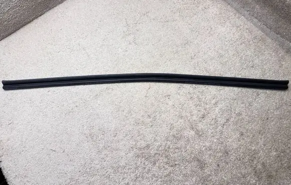 Mercedes-Benz E W213 Engine compartment rubber A2136280900