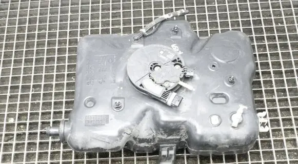 Nissan NV300 AdBlue liquid reservoir 172A21178R