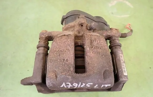 Audi A5 8T 8F Rear brake caliper