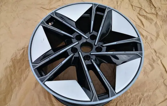 Audi e-tron R21 alloy rim 4J3601025M