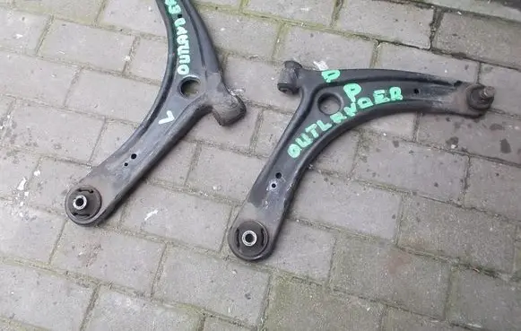 Mercedes-Benz C AMG W205 Front lower control arm/wishbone