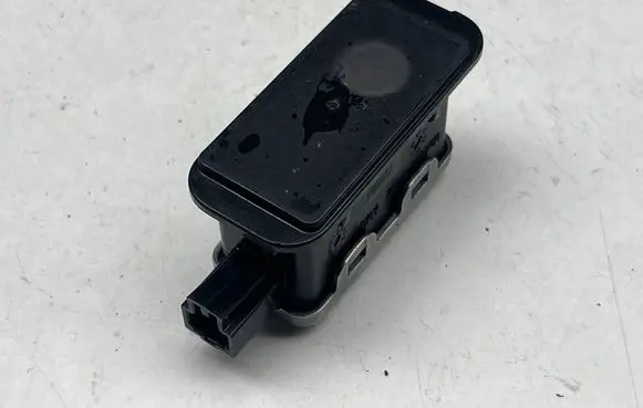 Seat Leon IV Rear glass lock/latch Q454 5E3052134E