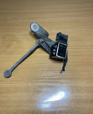 BMW 7 E65 E66 Headlight/headlamp level sensor 1093697 C762