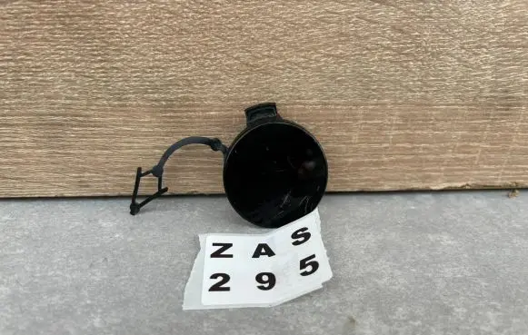 Volkswagen Golf VII Front tow hook cap/cover 5G0807241D