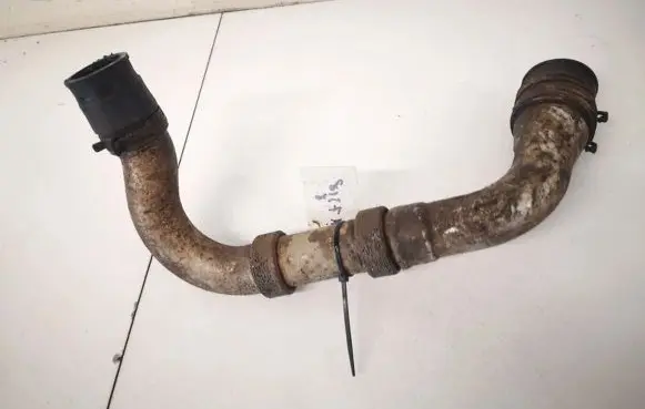 Engine coolant pipe/hose