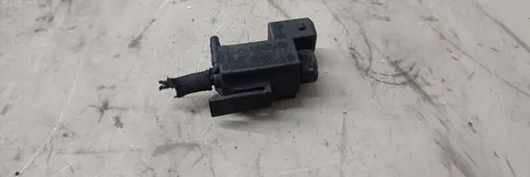 BMW 5 F10 F11 Turbo solenoid valve 7810831 70231800 11T248