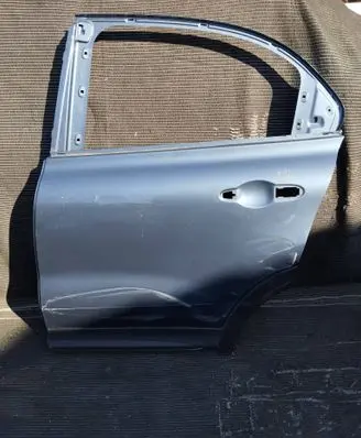 Fiat 500X Rear door
