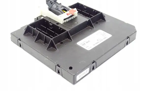 Volkswagen PASSAT B8 Comfort/convenience module 5Q0937086G