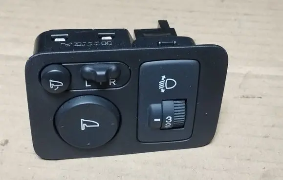 Honda CR-V Wing mirror switch M33212