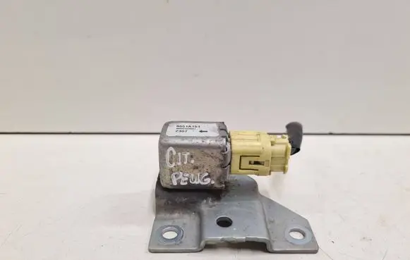 Citroen C-Zero Airbag deployment crash/impact sensor 8651A151