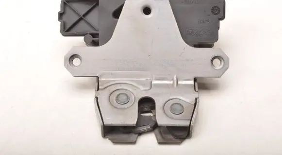 Volvo S40 Tailgate lock latch 4N51-F442A66-AM