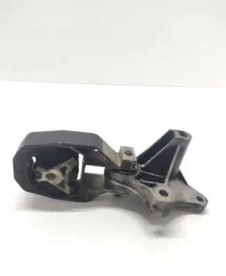 Ford C-MAX II Engine mount bracket CV616P082DC