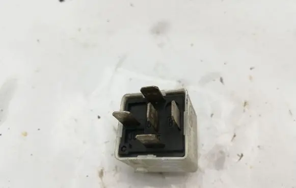 BMW 5 E39 Other relay V23134C52X90 12631729004 1729004
